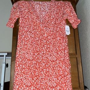 floral summer fun time dress! Long and airy dress! Tag still on, never wore!